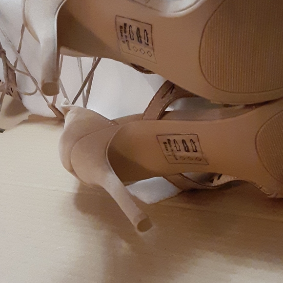 Shoe Republic LA size 9 Gladiator heels - Picture 6 of 11